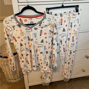 Cuddl Duds Nutcracker Motif Christmas Print Pajama Set